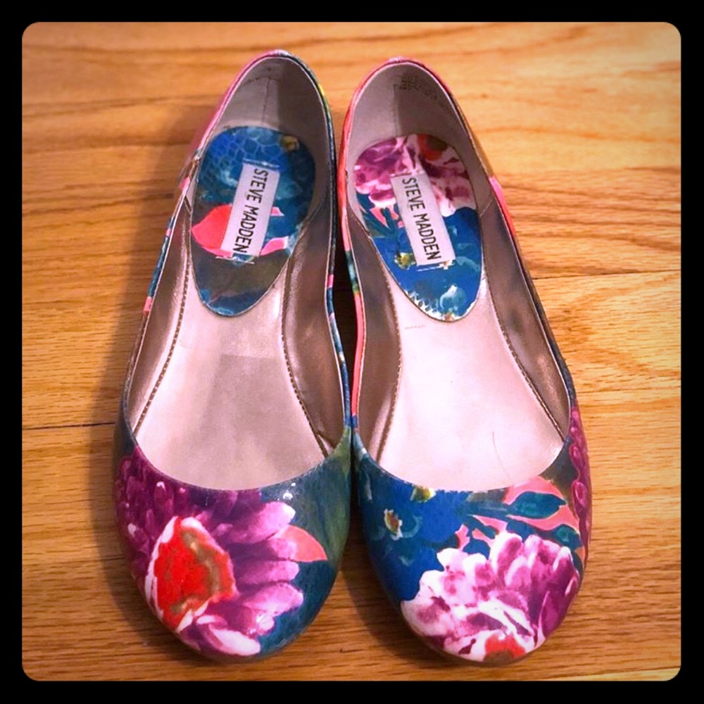 Steve Madden multicolored flats